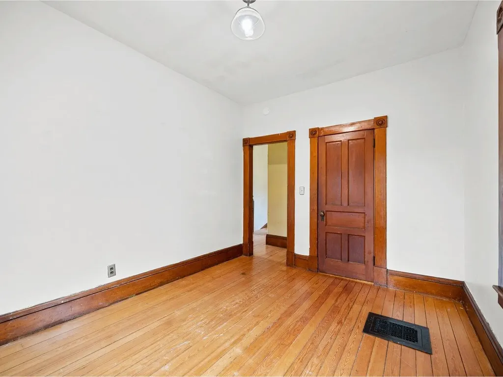 27 Ridge Street Montpelier VT 05602