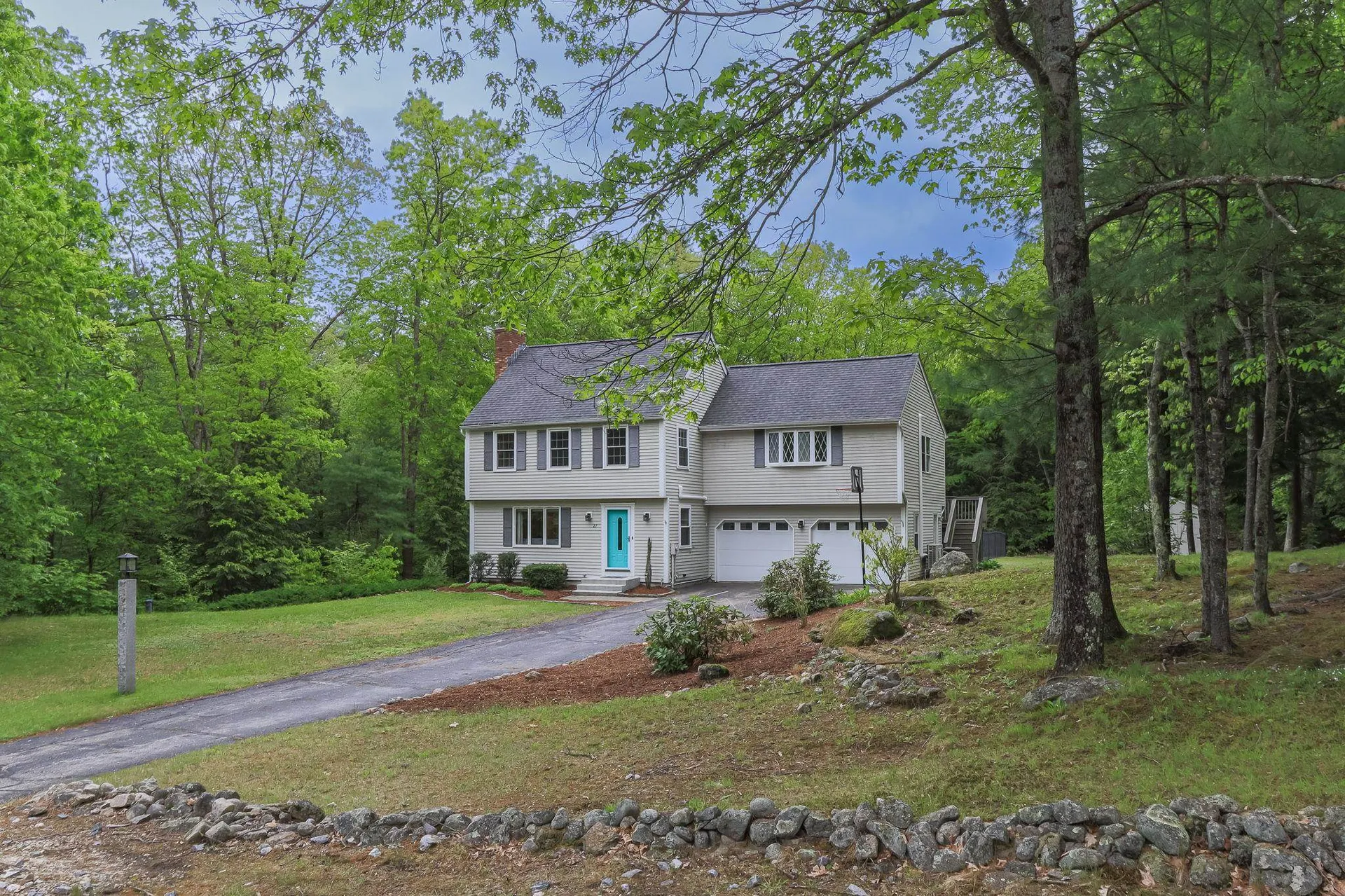 27 Grafton Drive Bedford NH 03110