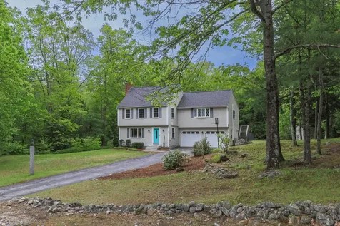 27 Grafton Drive Bedford NH 03110