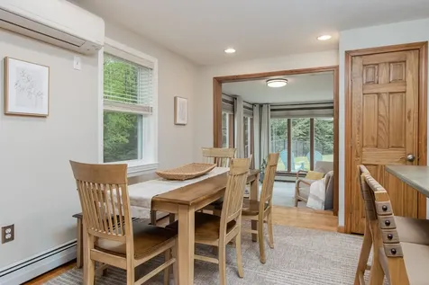 27 Grafton Drive Bedford NH 03110