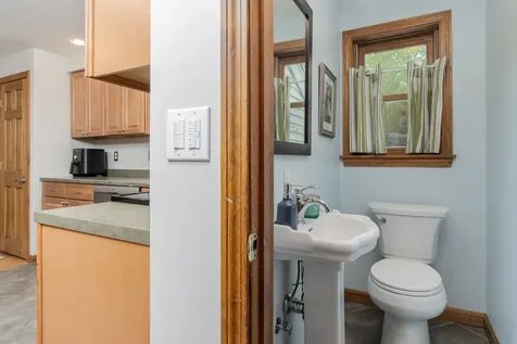 27 Grafton Drive Bedford NH 03110