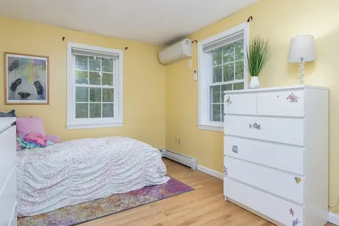 27 Grafton Drive Bedford NH 03110