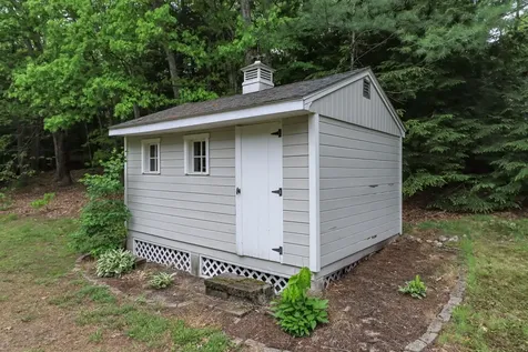 27 Grafton Drive Bedford NH 03110