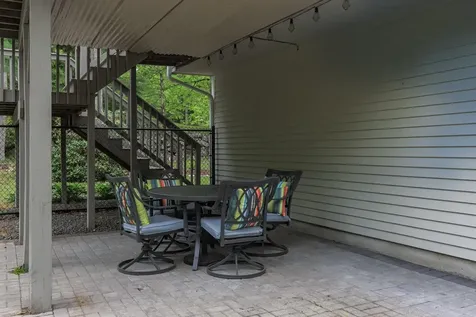 27 Grafton Drive Bedford NH 03110