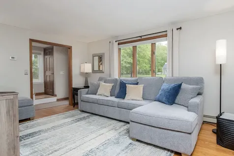 27 Grafton Drive Bedford NH 03110