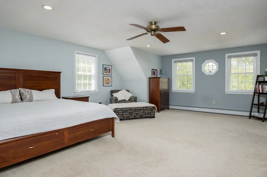 5 Heidi Lane Bow NH 03304