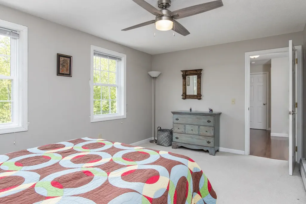 5 Heidi Lane Bow NH 03304