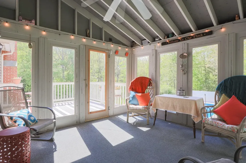 5 Heidi Lane Bow NH 03304