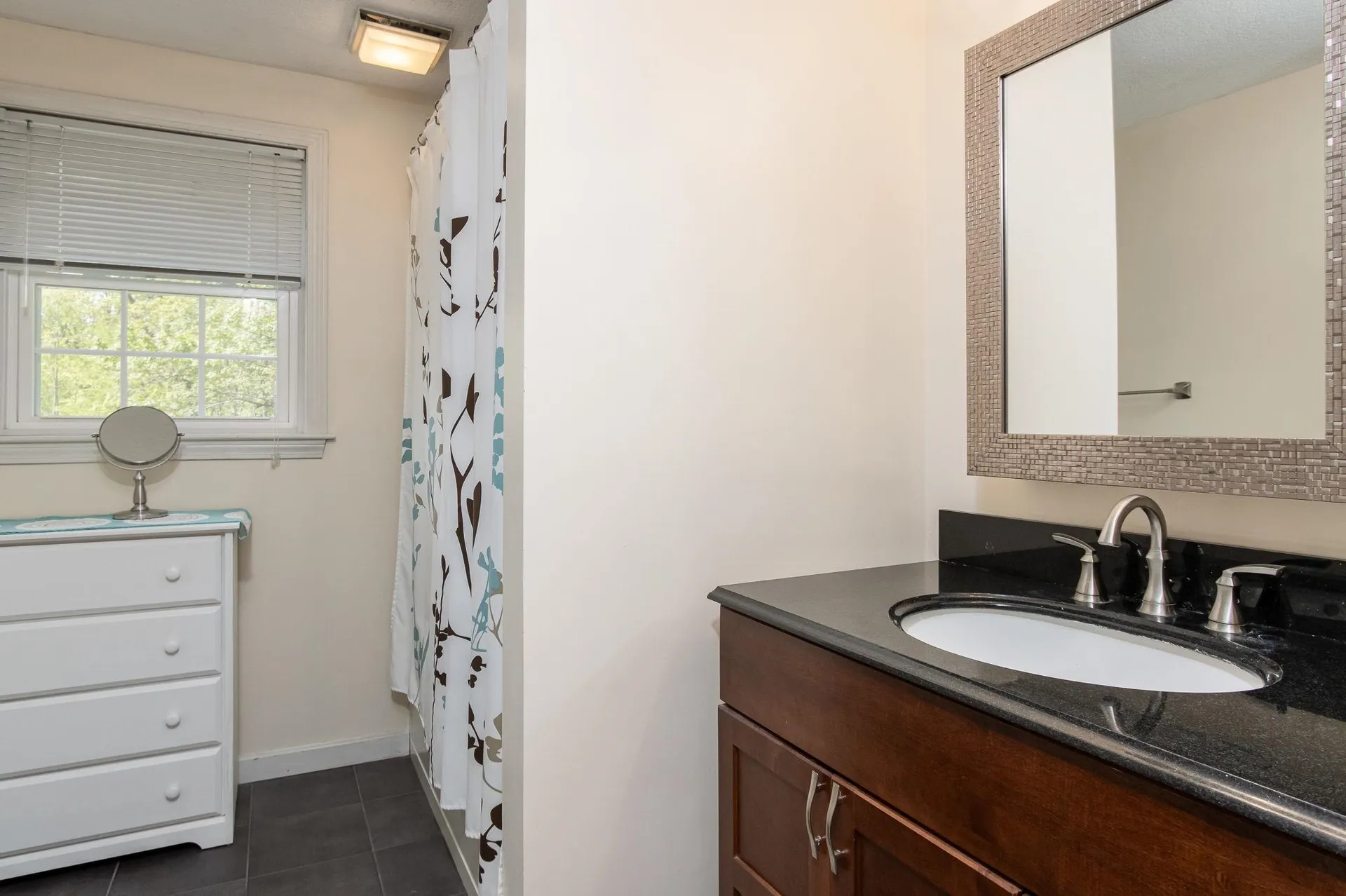 5 Heidi Lane Bow NH 03304