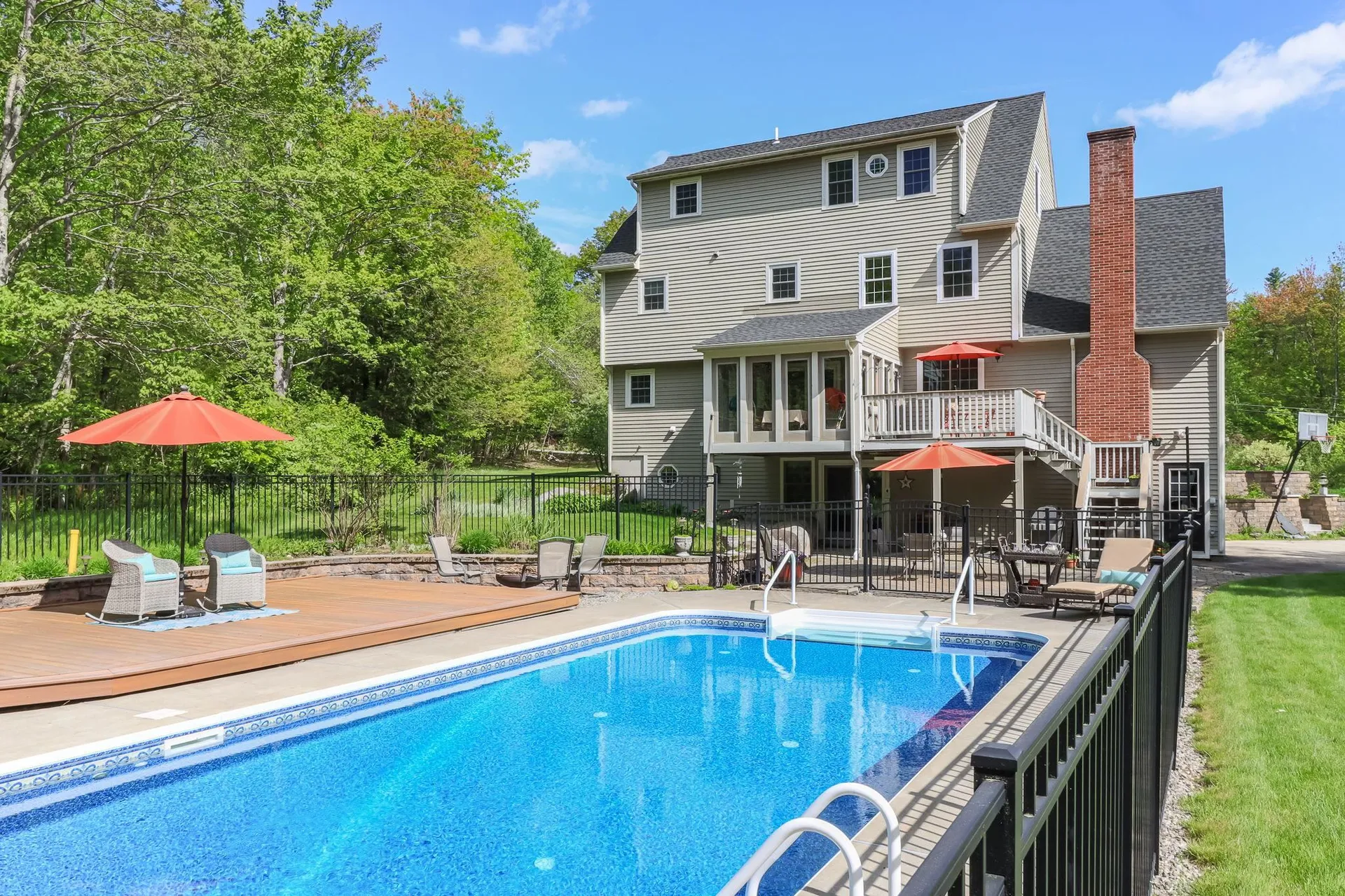 5 Heidi Lane Bow NH 03304