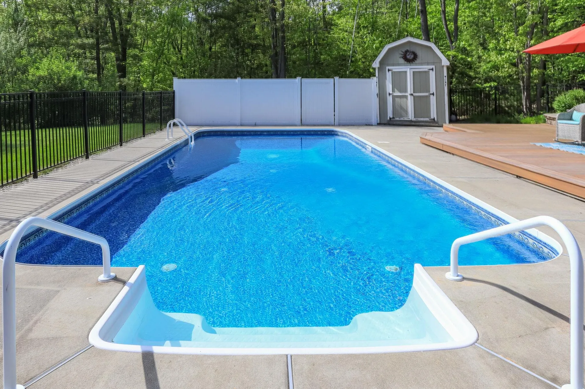 5 Heidi Lane Bow NH 03304