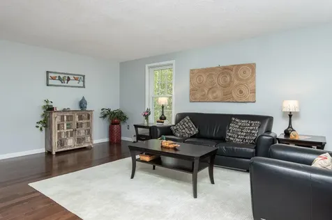 5 Heidi Lane Bow NH 03304