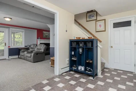 5 Heidi Lane Bow NH 03304