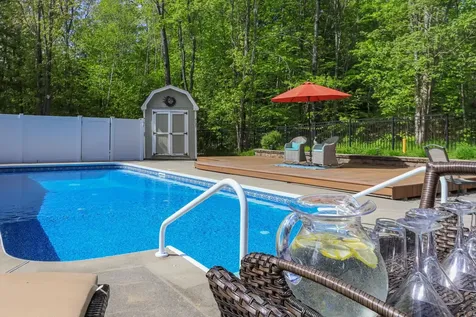 5 Heidi Lane Bow NH 03304