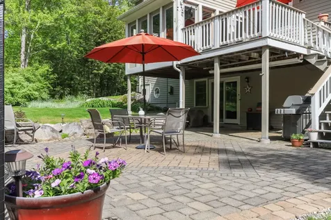 5 Heidi Lane Bow NH 03304