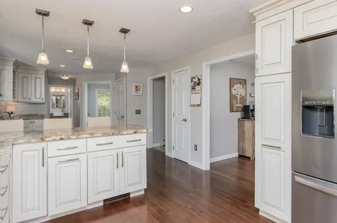 5 Heidi Lane Bow NH 03304