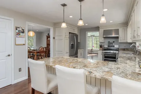 5 Heidi Lane Bow NH 03304