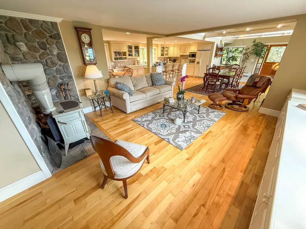 14 Maries Way Lebanon NH 03766