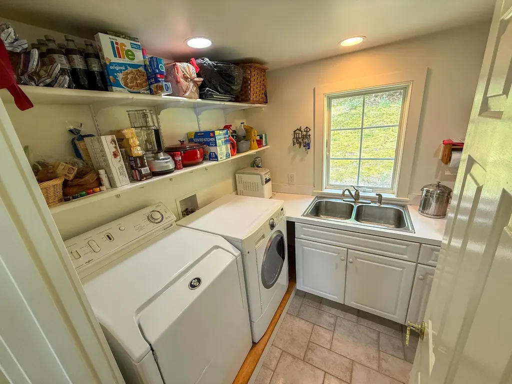 14 Maries Way Lebanon NH 03766