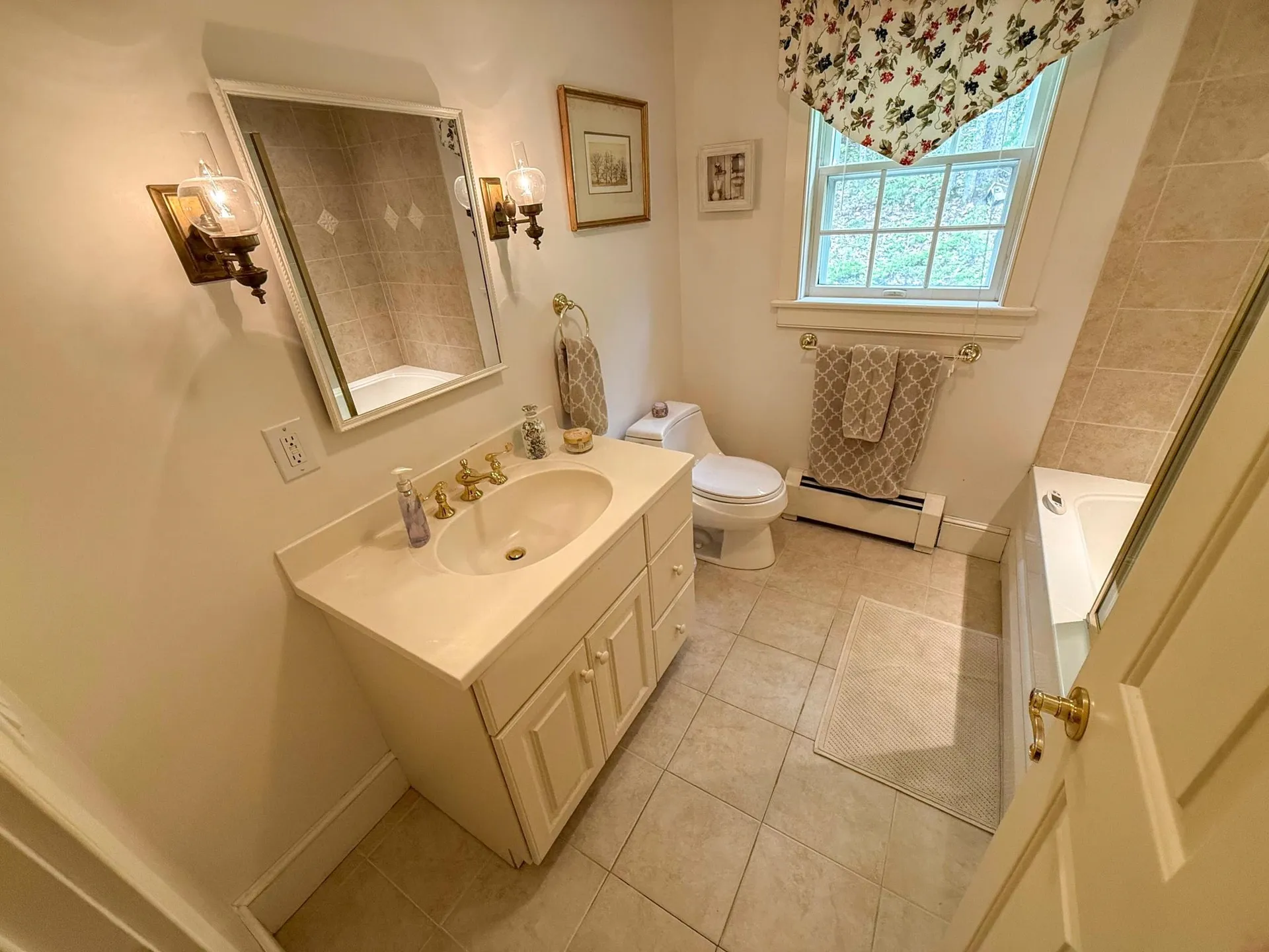 14 Maries Way Lebanon NH 03766