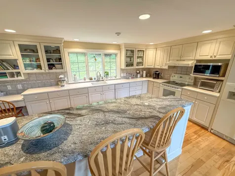 14 Maries Way Lebanon NH 03766