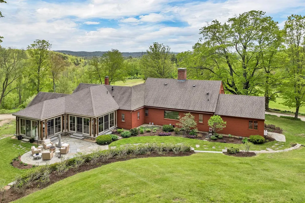 74 Bartlett Road Barnstead NH 03225