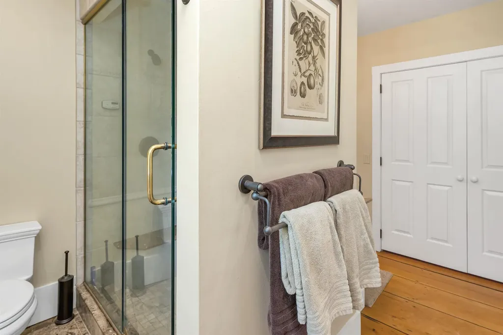 74 Bartlett Road Barnstead NH 03225