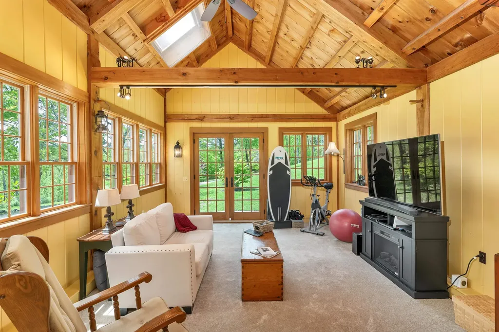 74 Bartlett Road Barnstead NH 03225