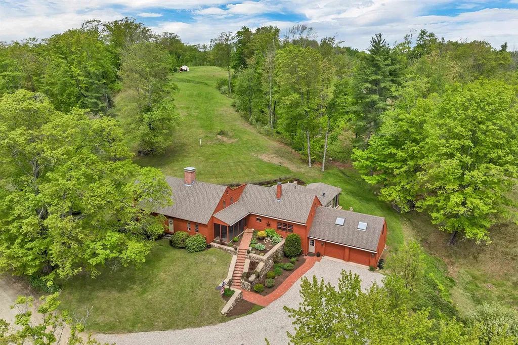 74 Bartlett Road Barnstead NH 03225