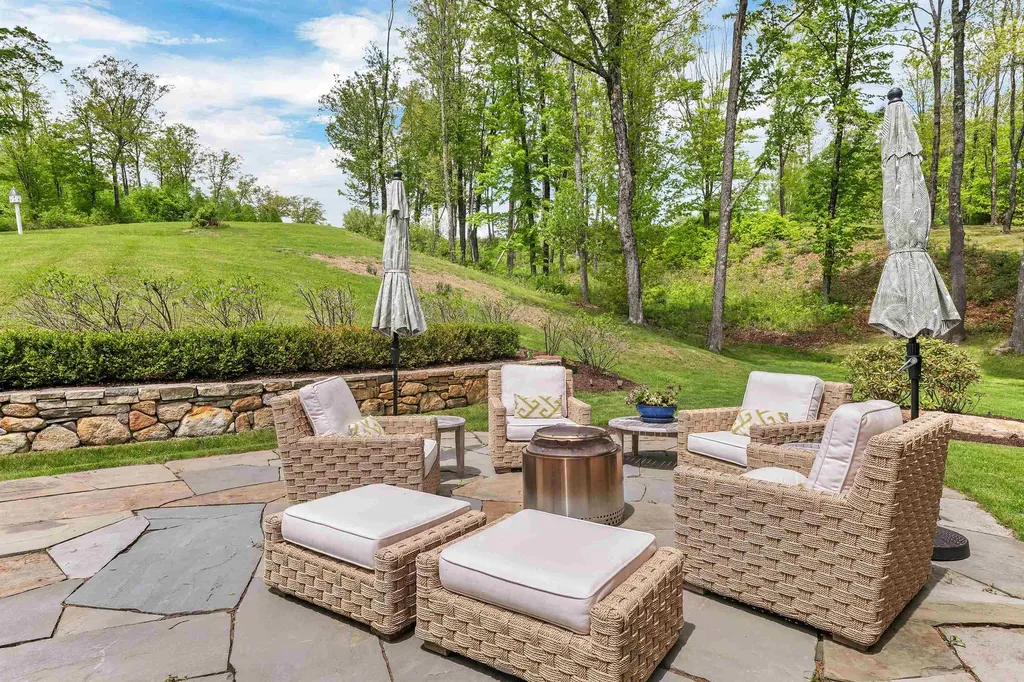 74 Bartlett Road Barnstead NH 03225