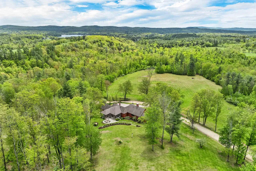 74 Bartlett Road Barnstead NH 03225