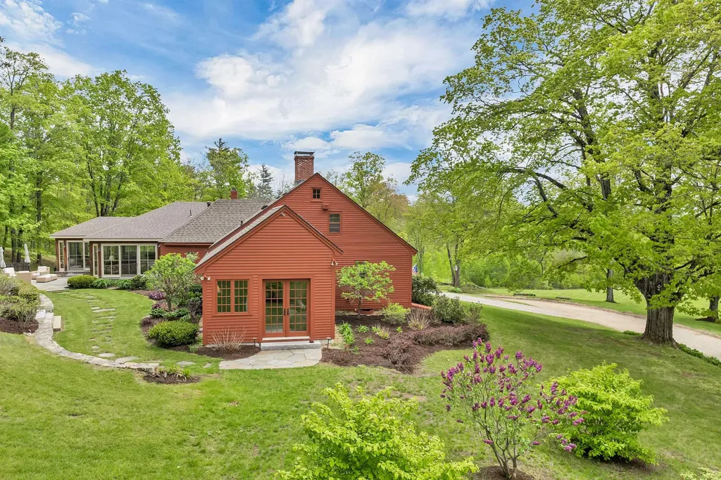 74 Bartlett Road Barnstead NH 03225