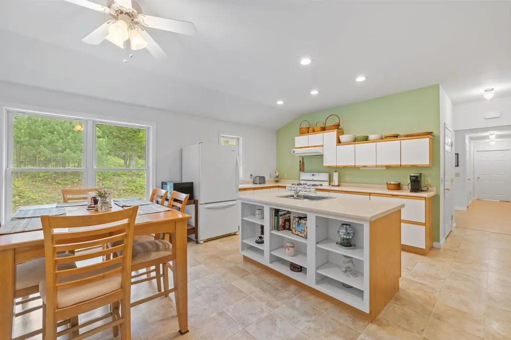 154 Bell Road Plymouth NH 03264