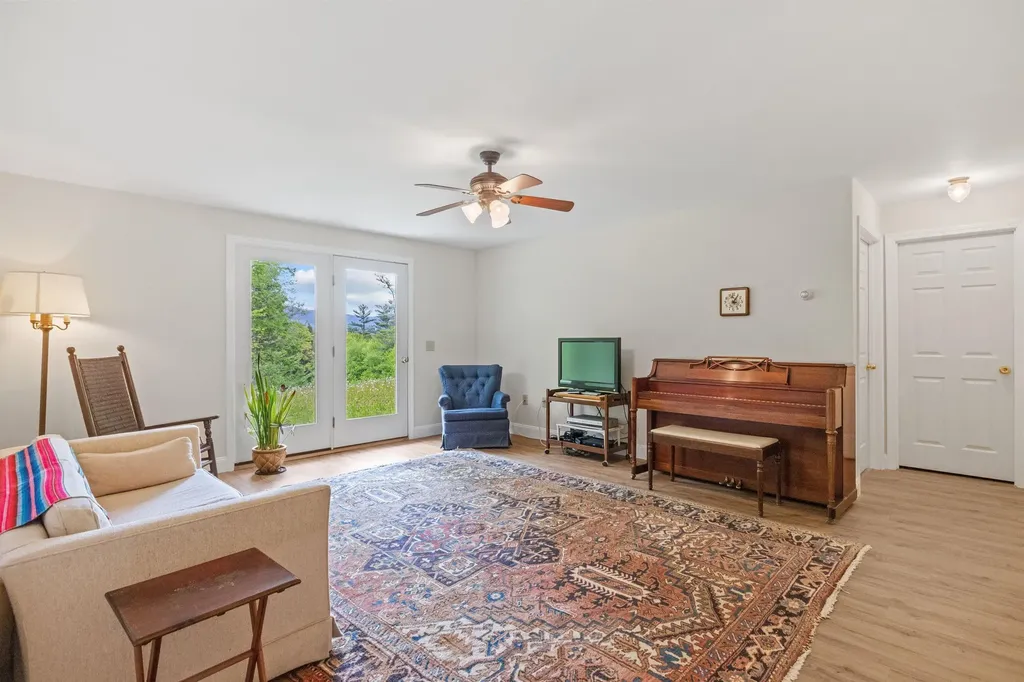 154 Bell Road Plymouth NH 03264