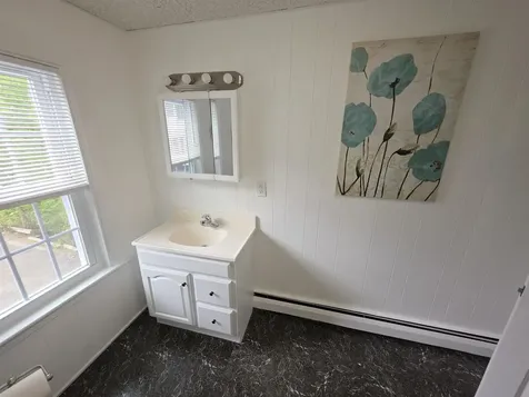 11 Bunker Street Farmington NH 03835