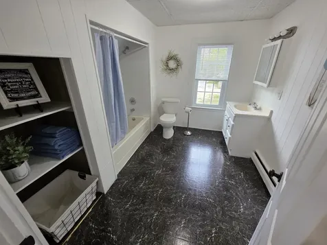 11 Bunker Street Farmington NH 03835
