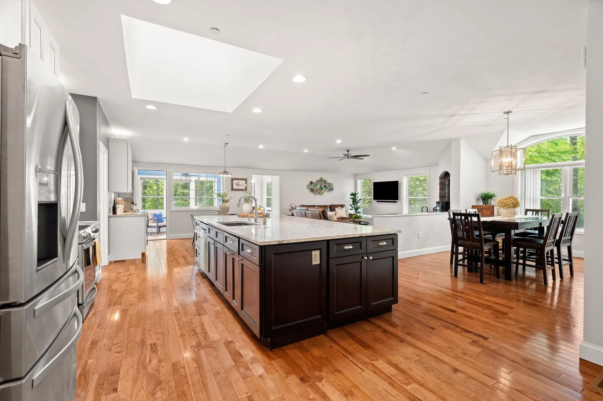 7 Danbury Court Londonderry NH 03053