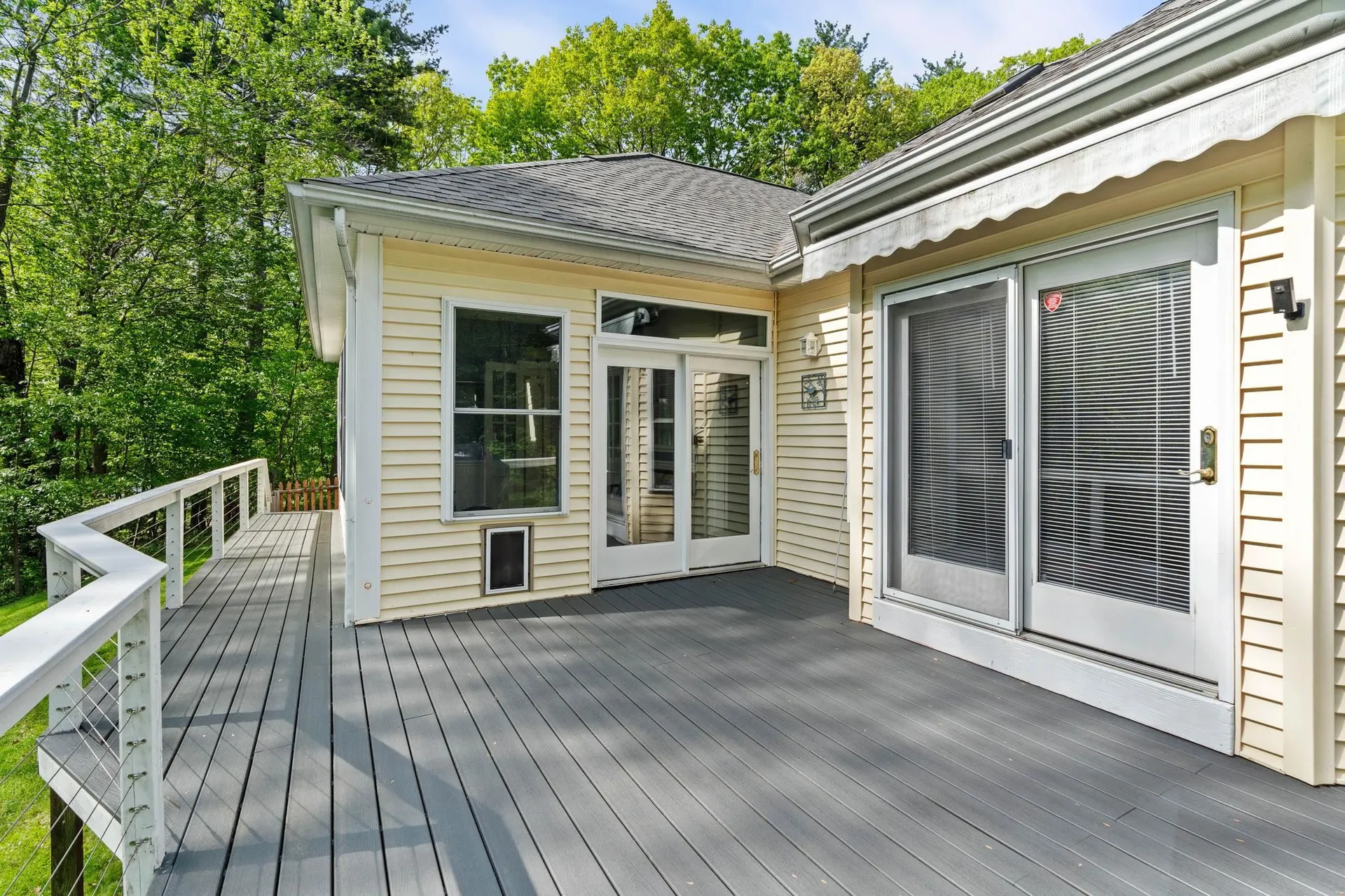 7 Danbury Court Londonderry NH 03053