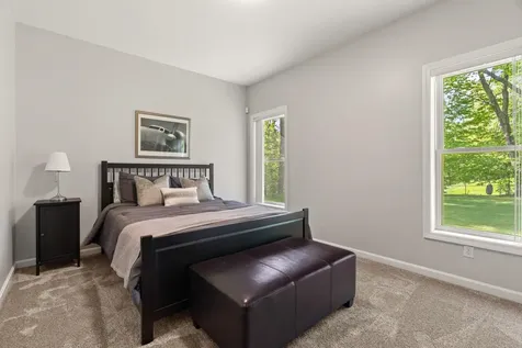 7 Danbury Court Londonderry NH 03053