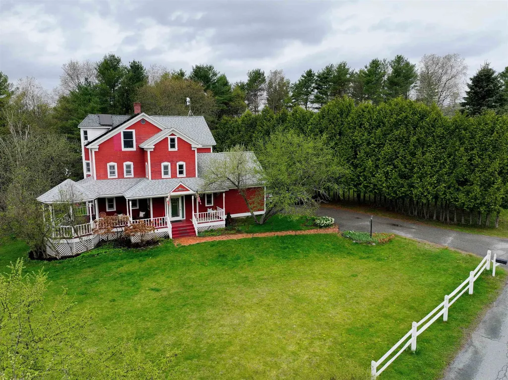 421 Farmer Drive St. Johnsbury VT 05819