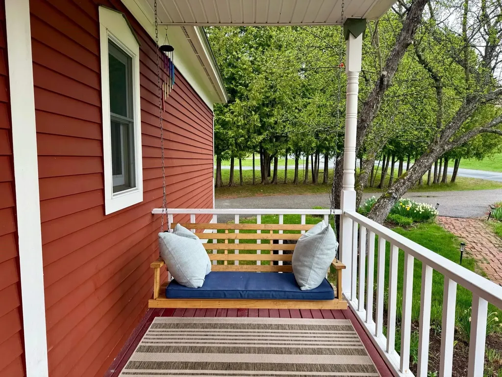 421 Farmer Drive St. Johnsbury VT 05819