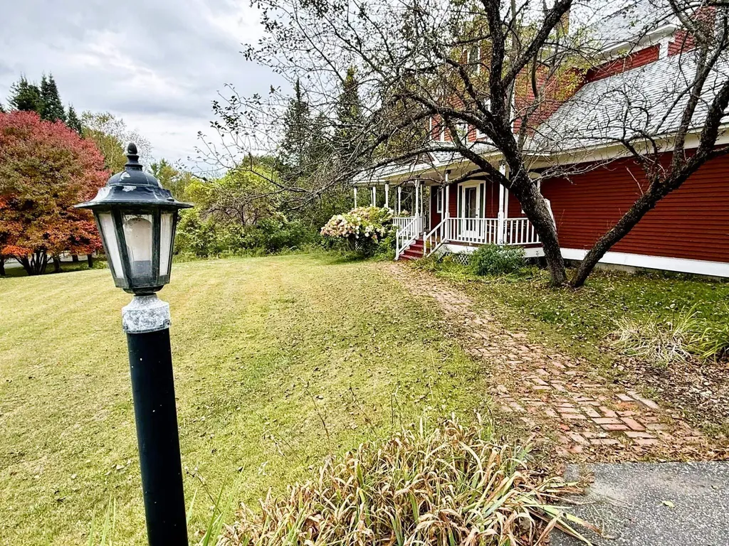 421 Farmer Drive St. Johnsbury VT 05819