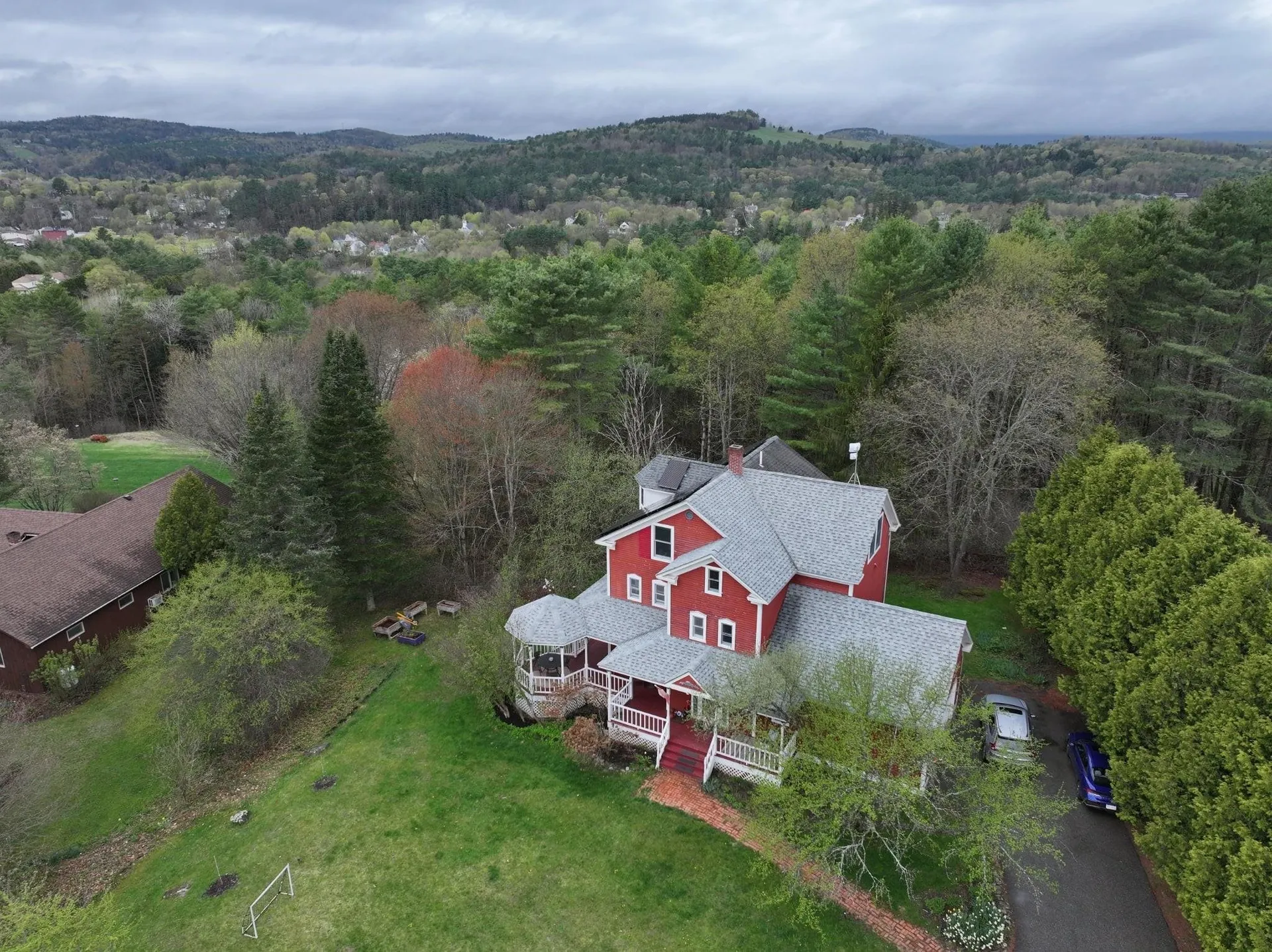 421 Farmer Drive St. Johnsbury VT 05819