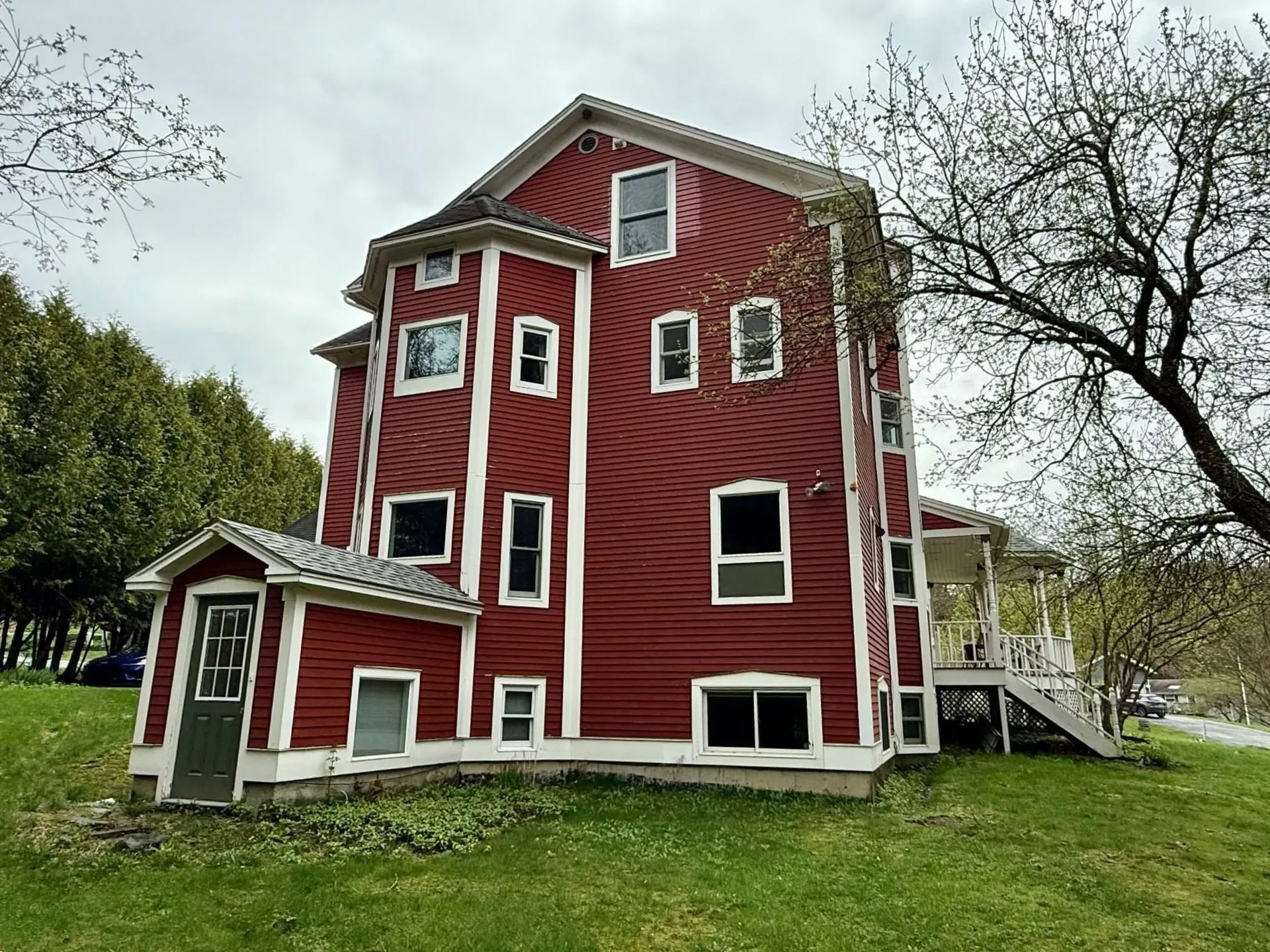 421 Farmer Drive St. Johnsbury VT 05819