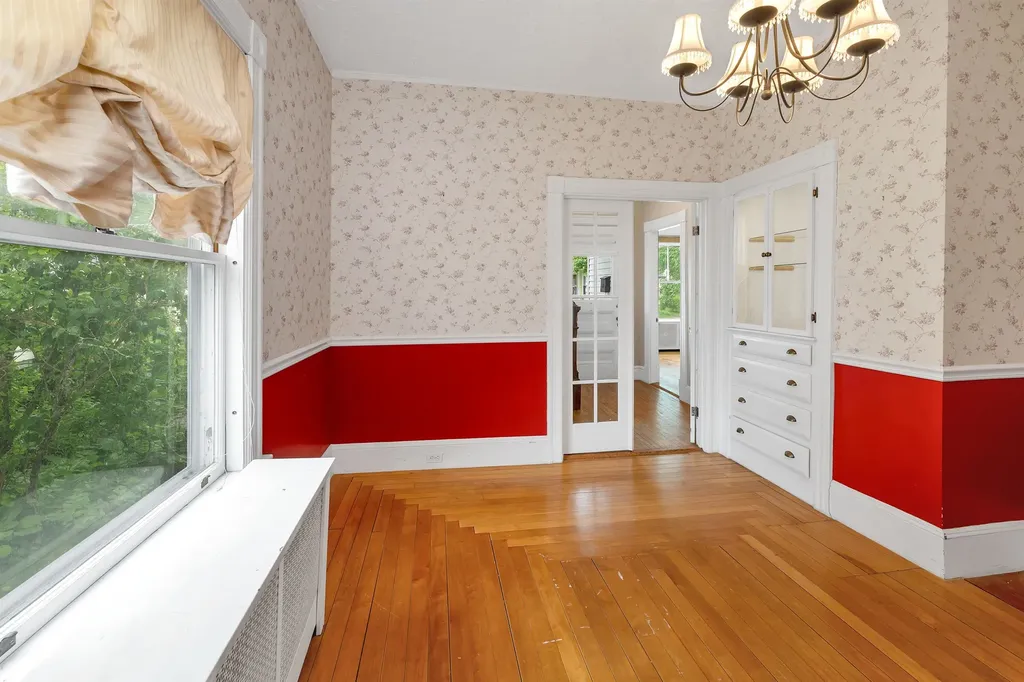 366 Walnut Street Manchester NH 03104