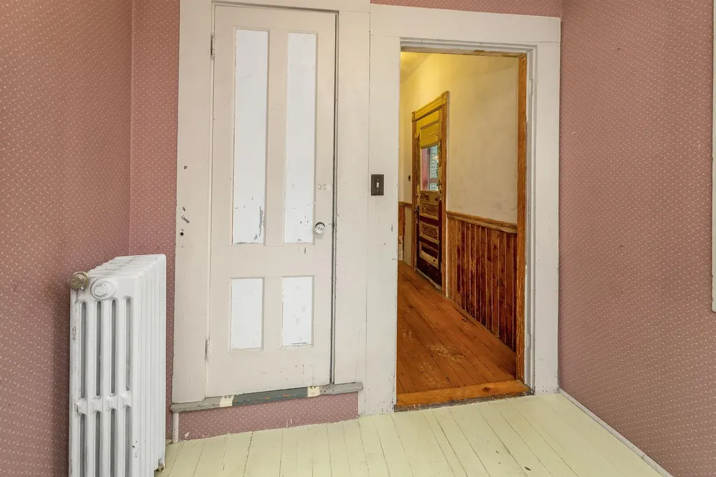 366 Walnut Street Manchester NH 03104