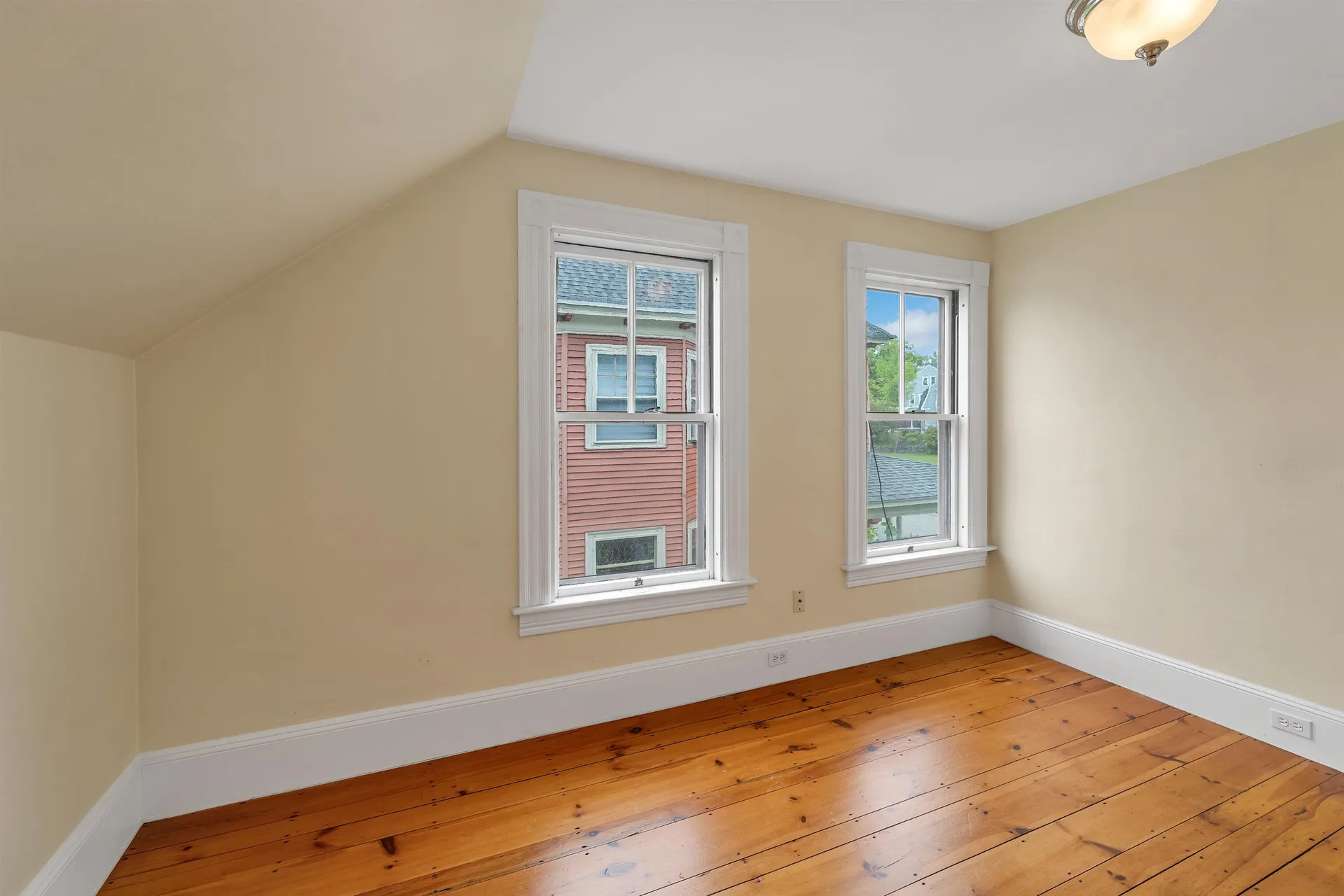 366 Walnut Street Manchester NH 03104