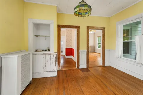 366 Walnut Street Manchester NH 03104