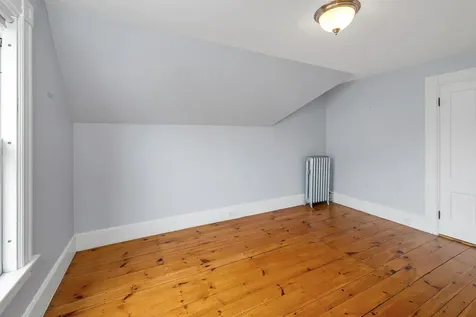 366 Walnut Street Manchester NH 03104