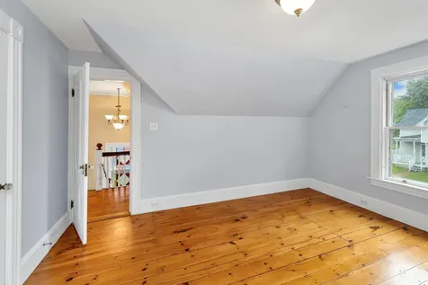 366 Walnut Street Manchester NH 03104